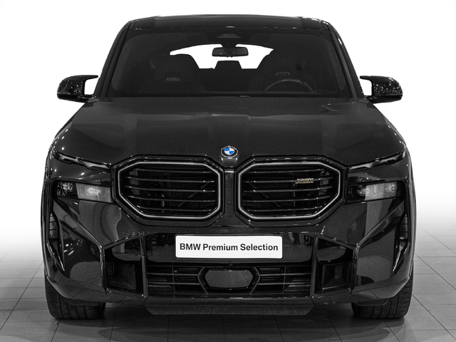 BMW XM 4.4 PHEV color Negro. Año 2024. 480KW(653CV). Híbrido Electro/Gasolina. En concesionario Caetano Cuzco, Alcalá de Madrid