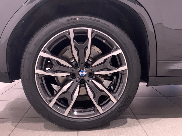BMW X4 xDrive20d color Gris. Año 2023. 140KW(190CV). Diésel. En concesionario Celtamotor Vigo de Pontevedra