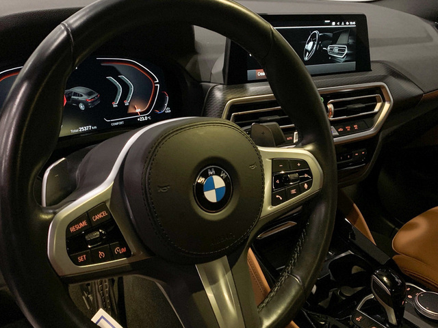 BMW X4 xDrive20d color Gris. Año 2023. 140KW(190CV). Diésel. En concesionario Celtamotor Vigo de Pontevedra