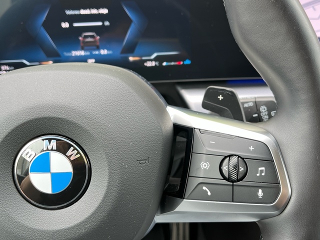BMW X1 sDrive18d color Negro. Año 2024. 110KW(150CV). Diésel. En concesionario Celtamotor Vigo de Pontevedra