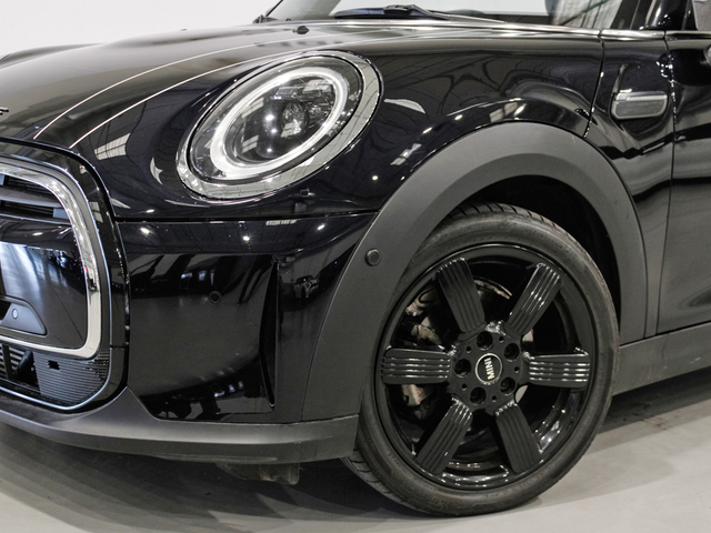 fotoG 5 del MINI MINI Cabrio Cooper 100 kW (136 CV) 136cv Gasolina del 2024 en Barcelona