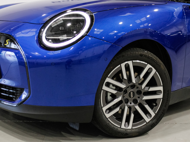 fotoG 5 del MINI MINI 3 Puertas Cooper SE 160 kW (218 CV) 218cv Eléctrico del 2024 en Barcelona