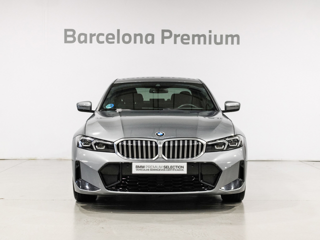 BMW Serie 3 318d color Gris. Año 2024. 110KW(150CV). Diésel. En concesionario Barcelona Premium -- GRAN VIA de Barcelona