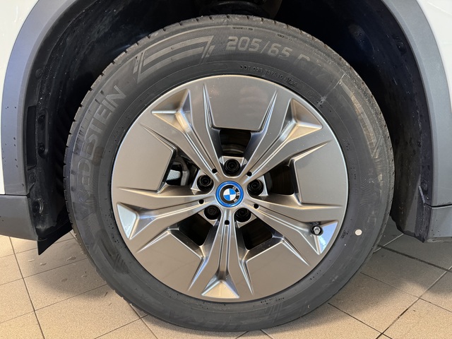 BMW iX1 xDrive30 230 kW (313 CV)