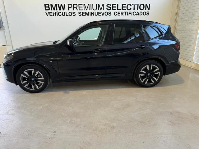 BMW iX3 M Sport color Negro. Año 2024. 210KW(286CV). Eléctrico. En concesionario Lurauto Gipuzkoa de Guipuzcoa