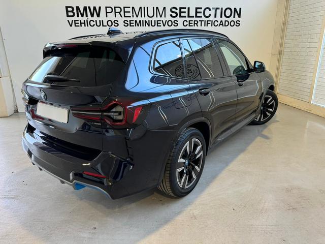 BMW iX3 M Sport color Negro. Año 2024. 210KW(286CV). Eléctrico. En concesionario Lurauto Gipuzkoa de Guipuzcoa