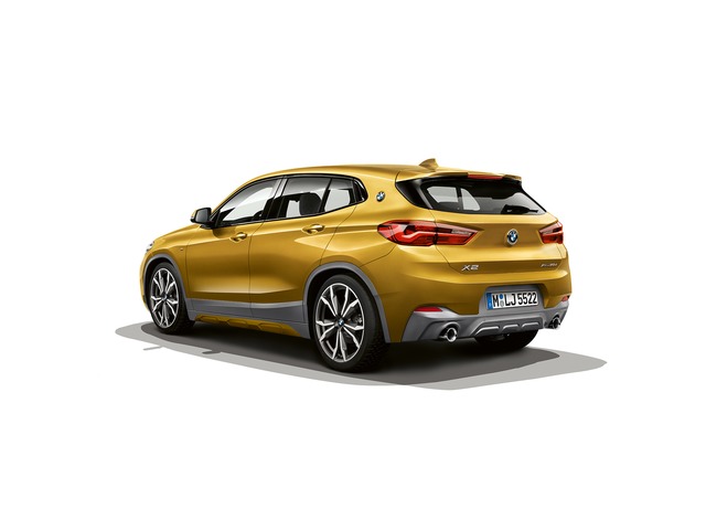 BMW X2 sDrive18d color Oro. Año 2019. 110KW(150CV). Diésel. En concesionario MOTOR MUNICH CADI SL-MANRESA de Barcelona