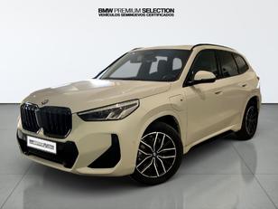 Fotos de BMW X1 xDrive30e color Blanco. Año 2023. 240KW(326CV). Híbrido Electro/Gasolina. En concesionario Automotor Premium Velázquez - Málaga de Málaga