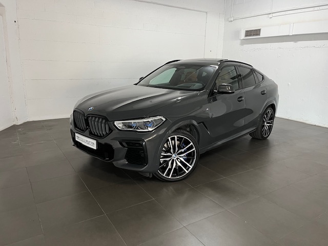 BMW X6 xDrive40d color Gris. Año 2022. 250KW(340CV). Diésel. En concesionario Amiocar S.A. de Coruña