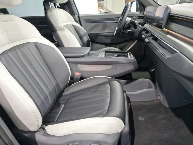 Foto 8 Kia EV9 GT-Line 99,8kWh AWD 283 kW (384 CV)