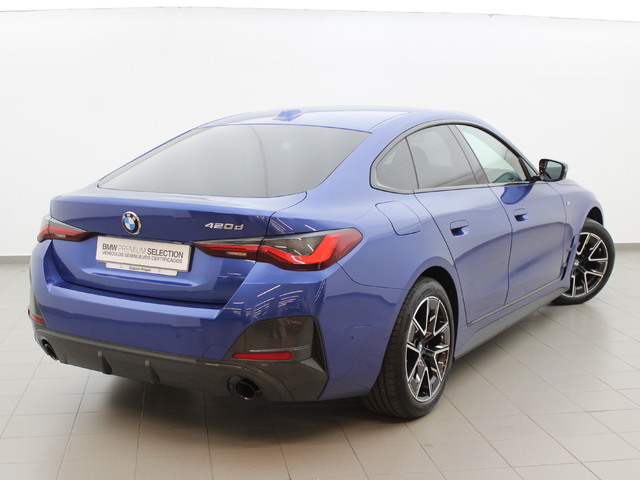 BMW Serie 4 420d Gran Coupe color Azul. Año 2024. 140KW(190CV). Diésel. En concesionario Augusta Aragon S.A. de Zaragoza