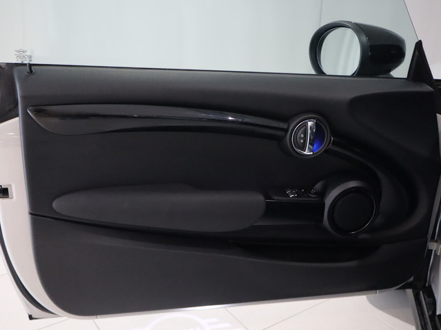 fotoG 13 del MINI MINI 3 Puertas Cooper SE 135 kW (184 CV) 184cv Eléctrico del 2020 en Barcelona