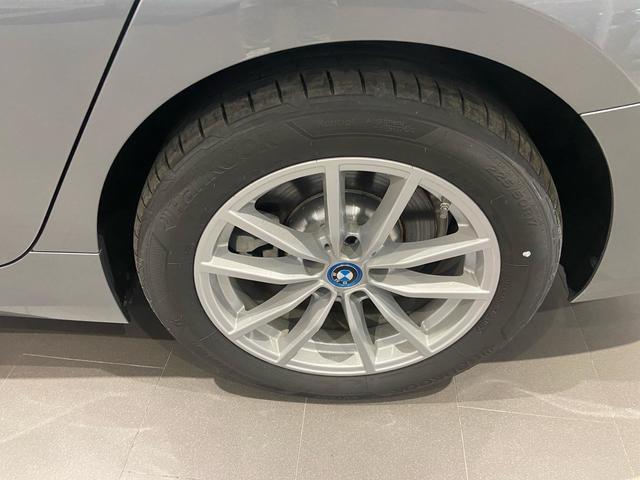 fotoG 12 del BMW Serie 3 320e 150 kW (204 CV) 204cv Híbrido Electro/Gasolina del 2024 en Almería