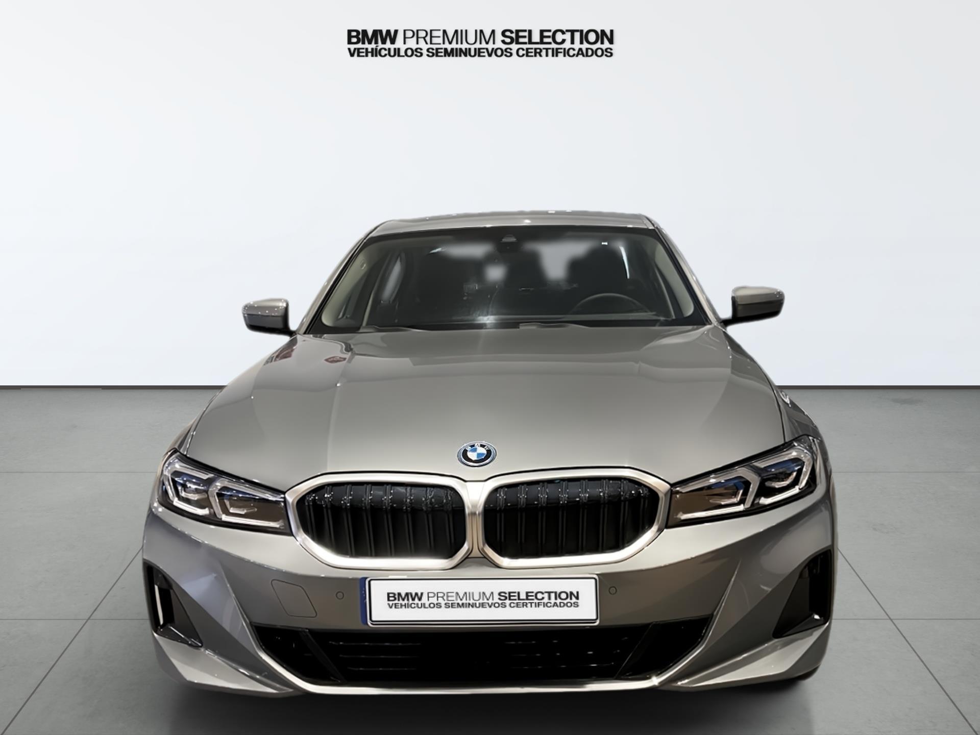 BMW Serie 3 320e color Gris. Año 2024. 150KW(204CV). Híbrido Electro/Gasolina. En concesionario Automotor Costa, S.L.U. de Almería