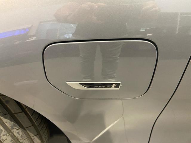 fotoG 16 del BMW Serie 3 320e 150 kW (204 CV) 204cv Híbrido Electro/Gasolina del 2024 en Almería