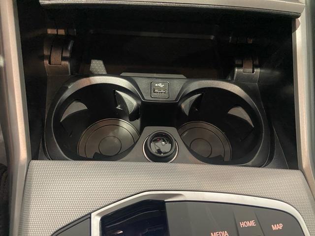 fotoG 30 del BMW Serie 3 320e 150 kW (204 CV) 204cv Híbrido Electro/Gasolina del 2024 en Almería
