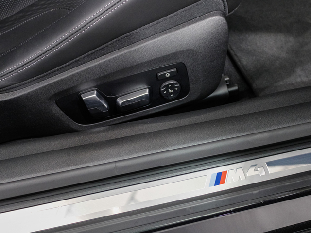 BMW M M4 Coupe Competition color Negro. Año 2023. 375KW(510CV). Gasolina. En concesionario Barcelona Premium - Diagonal de Barcelona