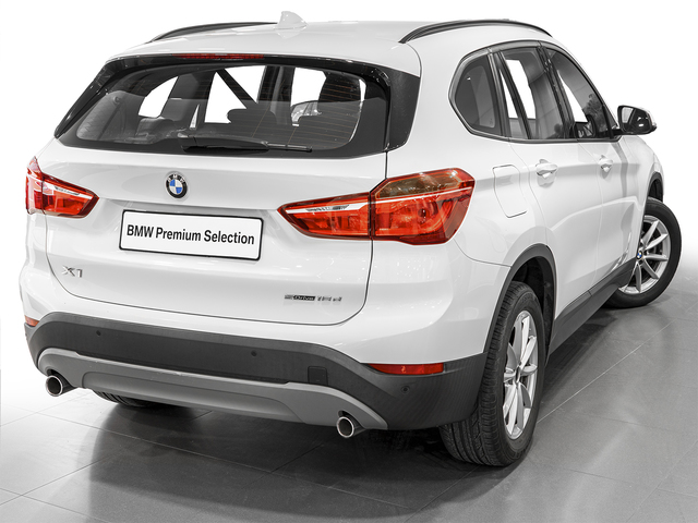 BMW X1 sDrive18d color Blanco. Año 2019. 110KW(150CV). Diésel. En concesionario Caetano Cuzco, Alcalá de Madrid