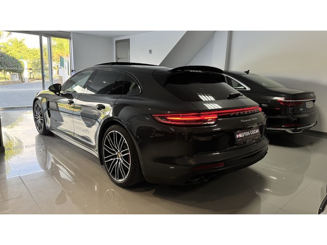 Porsche Panamera Turbo Sport Turismo 404 kW (550 CV)