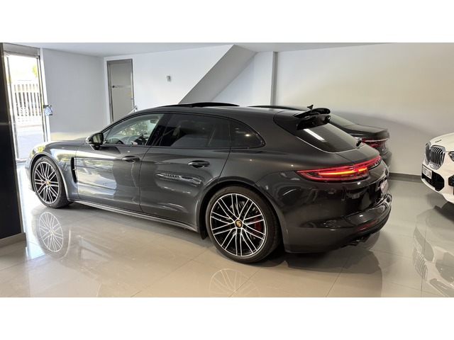 Porsche Panamera Turbo Sport Turismo 404 kW (550 CV)