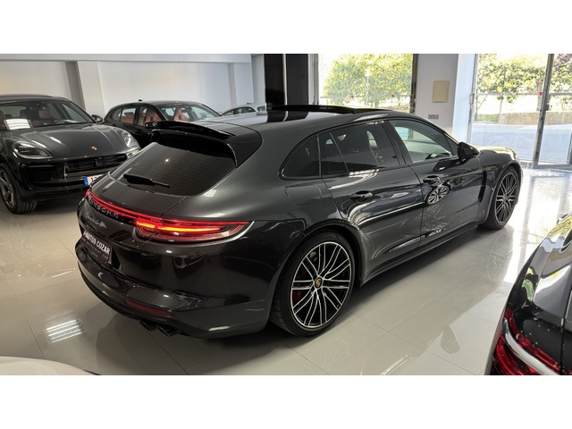 Porsche Panamera Turbo Sport Turismo 404 kW (550 CV)