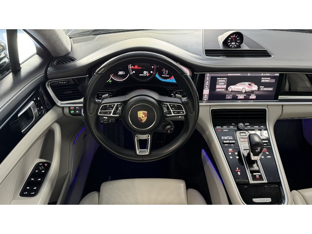 Porsche Panamera Turbo Sport Turismo 404 kW (550 CV)