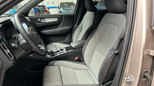 Volvo XC40 T4 PHEV Recharge Core Auto 155 kW (211 CV) - 8 Volvo XC40 T4 Ocasión 155 KW (211CV) - 8