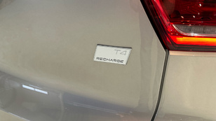 Volvo XC40 T4 PHEV Recharge Core Auto 155 kW (211 CV) - 26 Volvo XC40 T4 Ocasión 155 KW (211CV) - 26