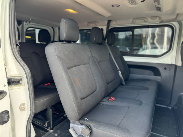 Renault Trafic Combi 9 Energy dCi 88 kW (120 CV)