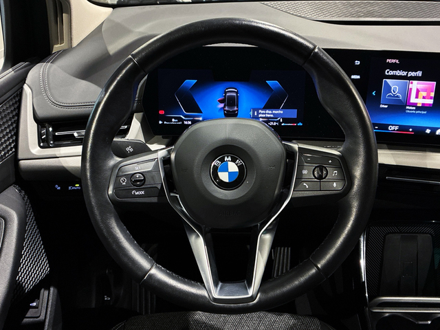 BMW Serie 2 218d Active Tourer color Negro. Año 2024. 110KW(150CV). Diésel. En concesionario BMW Marcos Automoción de Valencia