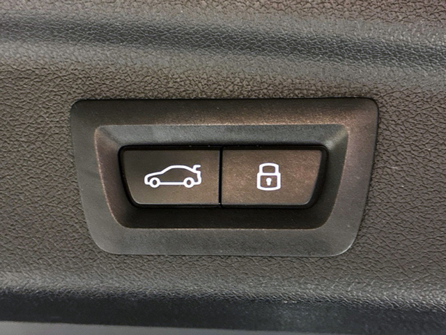 BMW Serie 2 218d Active Tourer color Negro. Año 2024. 110KW(150CV). Diésel. En concesionario BMW Marcos Automoción de Valencia