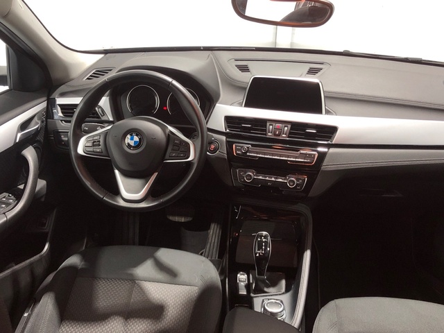 BMW X2 sDrive18i color Negro. Año 2019. 103KW(140CV). Gasolina. En concesionario Auto Premier, S.A. - ALCALÁ DE HENARES de Madrid