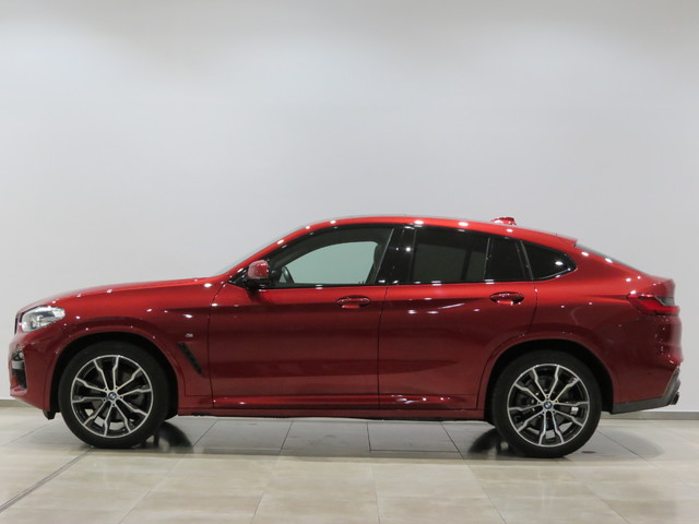 BMW X4 xDrive20d color Rojo. Año 2021. 140KW(190CV). Diésel. En concesionario GANDIA Automoviles Fersan, S.A. de Valencia