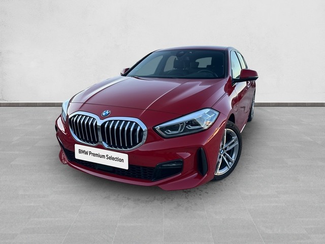 BMW Serie 1 118d color Rojo. Año 2021. 110KW(150CV). Diésel. En concesionario Enekuri Motor de Vizcaya