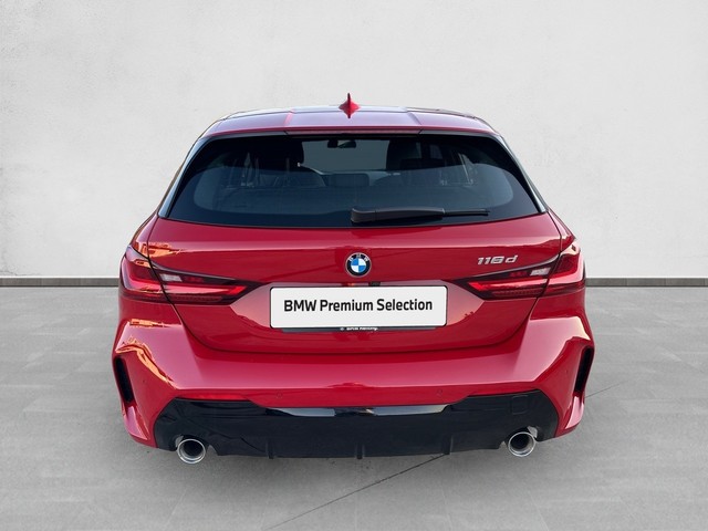 BMW Serie 1 118d color Rojo. Año 2021. 110KW(150CV). Diésel. En concesionario Enekuri Motor de Vizcaya