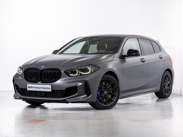 BMW Serie 1 M135i color Gris. Año 2024. 225KW(306CV). Gasolina. En concesionario Oliva Motor Girona de Girona