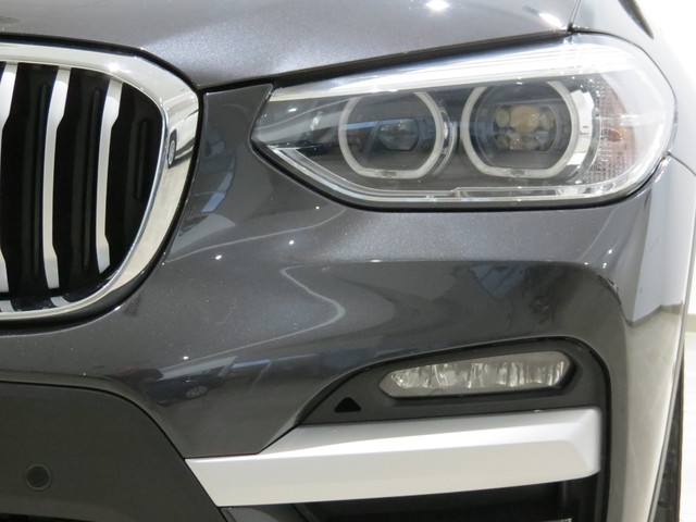 BMW X3 xDrive20d color Gris. Año 2019. 140KW(190CV). Diésel. En concesionario GANDIA Automoviles Fersan, S.A. de Valencia