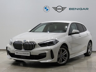 Fotos de BMW Serie 1 118d color Blanco. Año 2024. 110KW(150CV). Diésel. En concesionario ALZIRA Automoviles Fersan, S.A. de Valencia