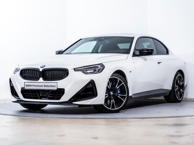 BMW Serie 2 M240i Coupe color Blanco. Año 2022. 275KW(374CV). Gasolina. En concesionario Oliva Motor Tarragona de Tarragona