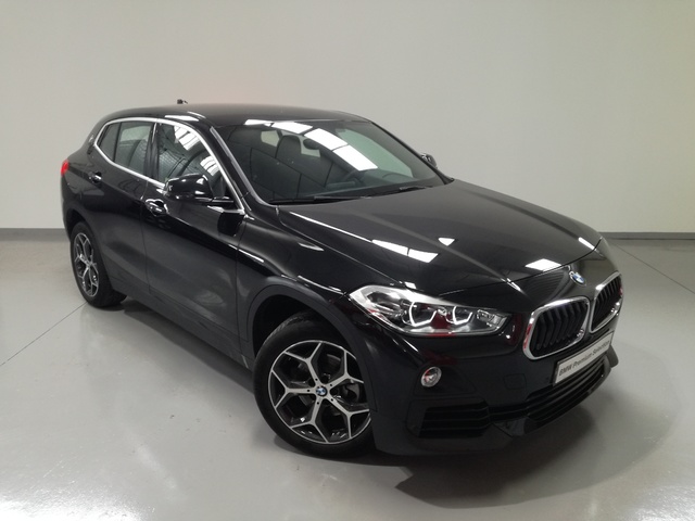 BMW X2 sDrive18i color Negro. Año 2019. 103KW(140CV). Gasolina. En concesionario Adler Motor S.L. TOLEDO de Toledo