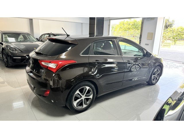 Hyundai i30 1.4 MPI BlueDrive 25 Aniversario 74 kW (100 CV)