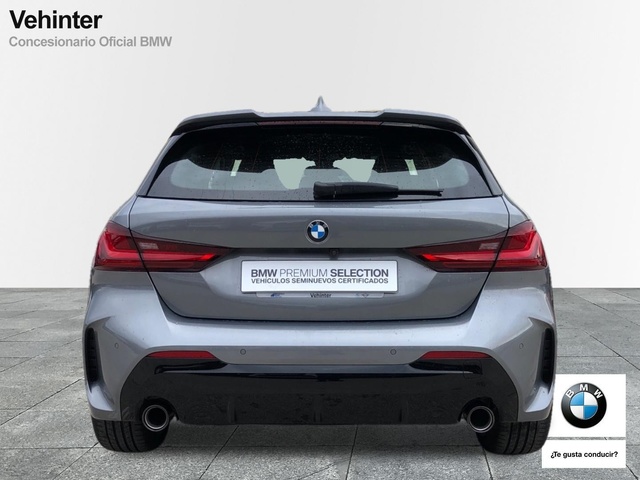 BMW Serie 1 118d color Gris. Año 2023. 110KW(150CV). Diésel. En concesionario Vehinter Aguacate de Madrid