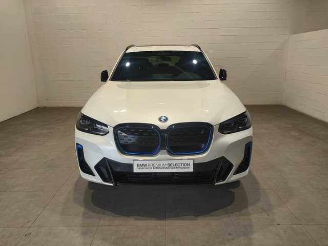 BMW iX3 M Sport color Blanco. Año 2023. 210KW(286CV). Eléctrico. En concesionario MOTOR MUNICH S.A.U  - Terrassa de Barcelona