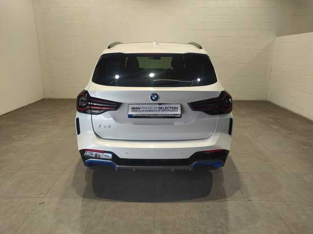 BMW iX3 M Sport color Blanco. Año 2023. 210KW(286CV). Eléctrico. En concesionario MOTOR MUNICH S.A.U  - Terrassa de Barcelona