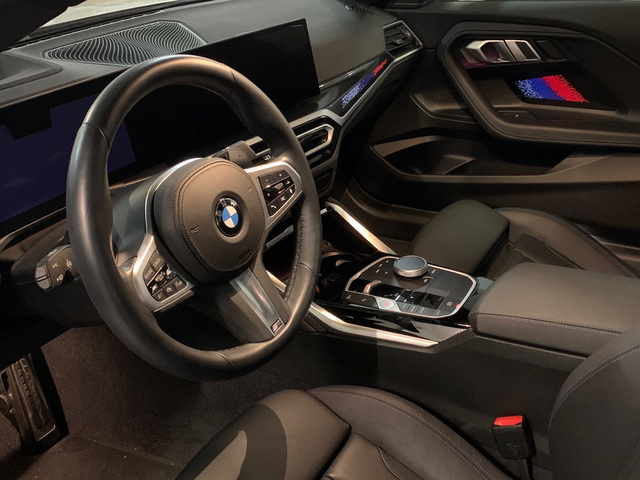 BMW Serie 2 220d Coupe color Blanco. Año 2023. 140KW(190CV). Diésel. En concesionario Celtamotor Vigo de Pontevedra