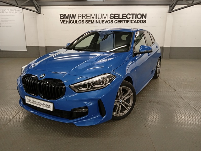 BMW Serie 1 118d color Azul. Año 2024. 110KW(150CV). Diésel. En concesionario Autoberón de La Rioja