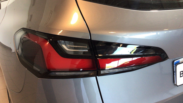 BMW Serie 2 218d Active Tourer color Gris. Año 2024. 110KW(150CV). Diésel. En concesionario BYmyCAR Madrid - Alcalá de Madrid