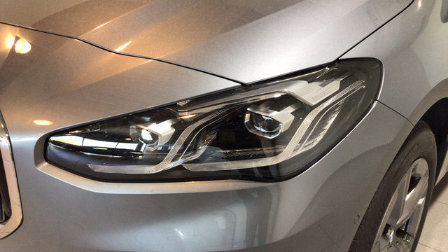 BMW Serie 2 218d Active Tourer color Gris. Año 2024. 110KW(150CV). Diésel. En concesionario BYmyCAR Madrid - Alcalá de Madrid