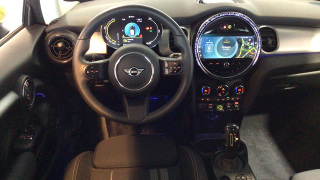 fotoG 6 del MINI MINI 3 Puertas Cooper SE 135 kW (184 CV) 184cv Eléctrico del 2023 en Madrid