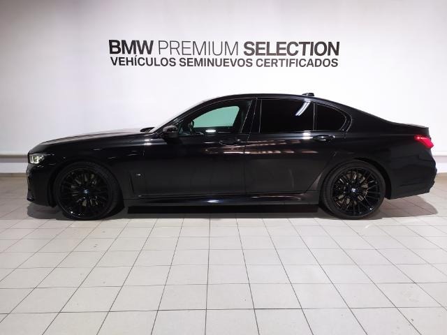 BMW Serie 7 730d color Negro. Año 2022. 210KW(286CV). Diésel. En concesionario Hispamovil Elche de Alicante